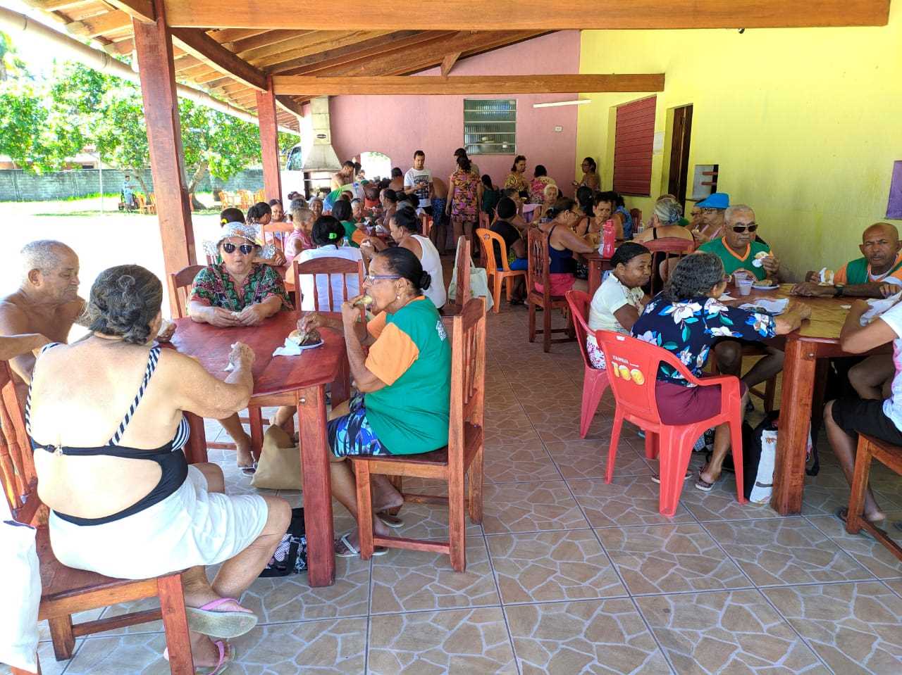 Camacã: Confraternização do Clube dos Idosos é realizada em Canavieiras